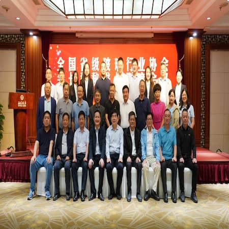 Industry Consensus for Glass Sector Development